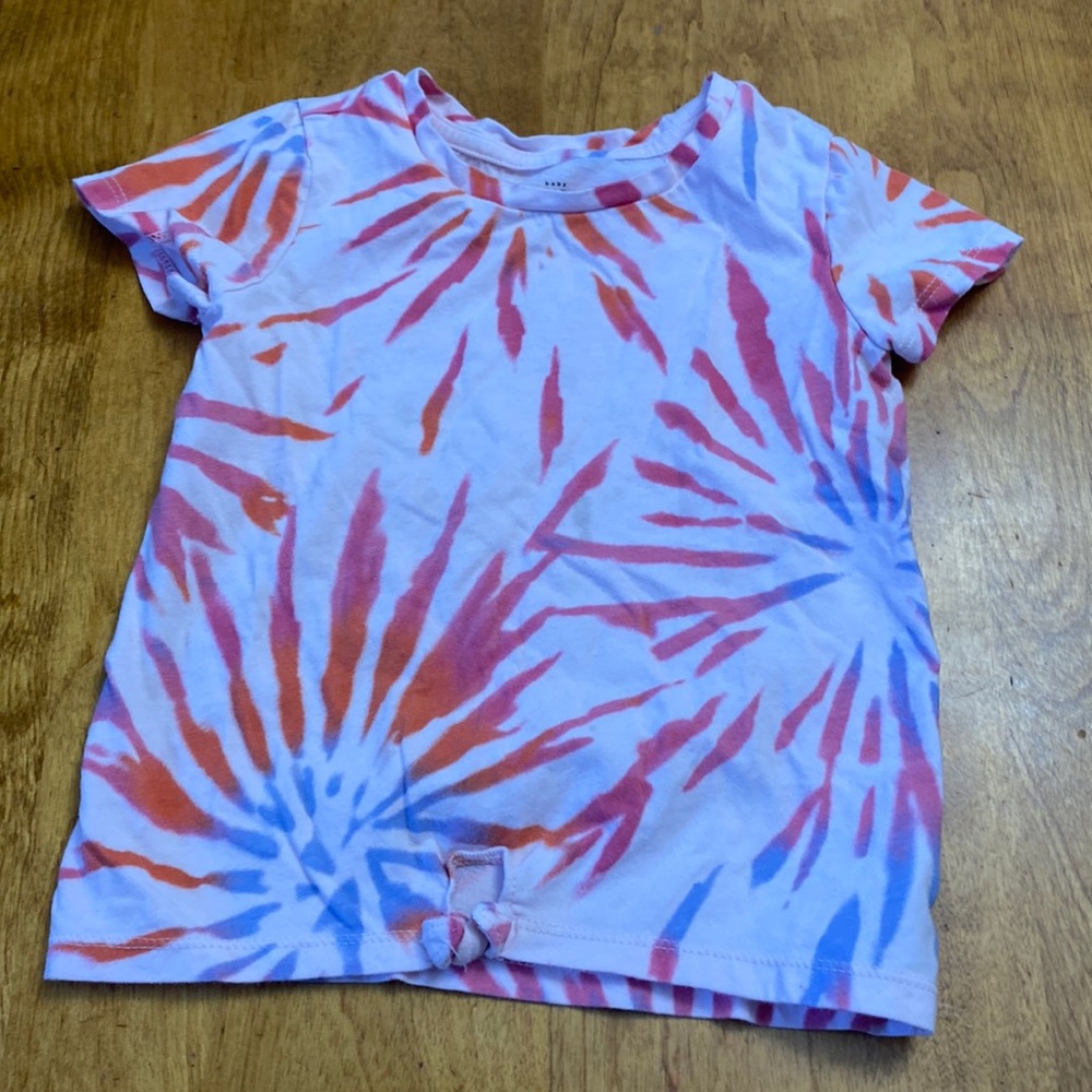 Baby GAP tie-dye T-shirt size 4